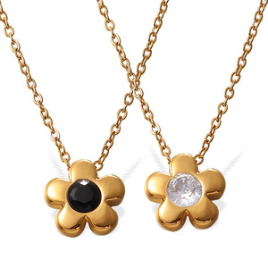 Collar de flores de acero inoxidable con colgante de cinco pétalos, cadena para clavícula, regalo de joyería para mujer - Product Image 5