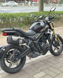 Moto sportive rétro EU VOGE 350AC |   Moteur bicylindre de 320 cm³, 30 kW - Product Image 2