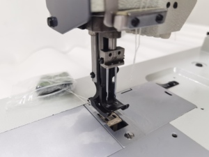 GC20608D DirectT Drive Double Aiguille marche pied <span class=keywords><strong>triple</strong></span> alimentation <span class=keywords><strong>Machine</strong></span> à coudre TYPIQUE - Product Image 2