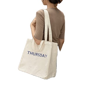 Bolso tote grande de lona resistente de algodón con doble asa, estampado moderno, estilo occidental, para raqueta de tenis, con estampado en relieve - Product Image 5