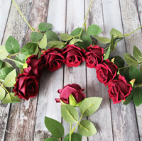 Roses artificielles réalistes en soie rouge populaires - Fleurs à tige longues faites à la main, durables pour la maison, les mariages, Thanksgiving, la fête des Mères, Noël