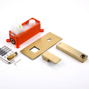 Grifo de agua fría y caliente, grifo de latón dorado con acabado cepillado, grifo de lavabo de pared con un solo mango de doble orificio montado incorporado - Product Image 6