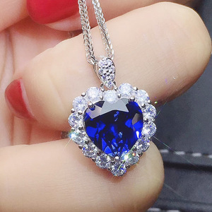 Collana con ciondolo a forma di cuore per donna, gioielli alla moda in stile ufficio, regalo di fidanzamento - Product Image 1