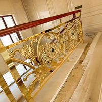 [Direct Usine] Main courante de luxe en alliage d'aluminium pour villas, garde-corps d'escalier personnalisé gaufré, installation au sol