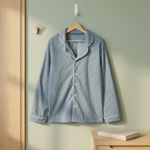 Top a maniche lunghe in morbido pigiama da donna in azzurro - Product Image 3