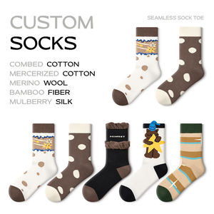 Calcetines gráficos unisex con estampados artísticos, diseño gratuito, entrega urgente, stock limitado - Product Image 2