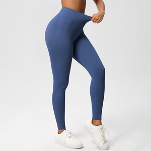 Leggings <span class=keywords><strong>de</strong></span> yoga sin costuras <span class=keywords><strong>de</strong></span> <span class=keywords><strong>color</strong></span> liso, <span class=keywords><strong>de</strong></span> tres secciones, <span class=keywords><strong>de</strong></span> cintura media, transpirables, con efecto levantamiento <span class=keywords><strong>de</strong></span> glúteos, para correr y fitness, <span class=keywords><strong>de</strong></span> longitud media, en stock. - Product Image 5