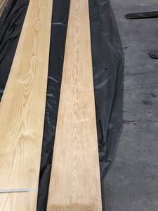 La chapa de <span class=keywords><strong>pino</strong></span> <span class=keywords><strong>amarillo</strong></span> <span class=keywords><strong>americano</strong></span> de alta calidad tiene una ventaja de precio y se puede utilizar para muebles de decoración de interiores. - Product Image 3