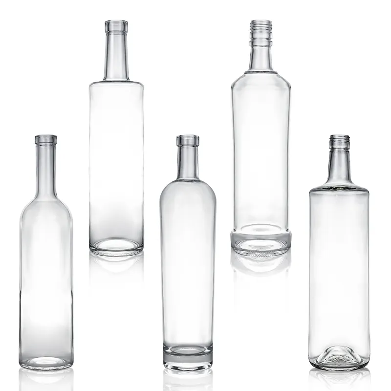 Özelleştirilebilir kapasiteleri ile çeşitli ince ve uzun boylu yuvarlak şişeler votka viski Tequila rom cin brendi cam şişe
