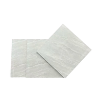 Prix bon marché Carreaux de sol en céramique 300x300mm Surface mate anti-dérapant Carreaux de sol de salle de bain Carreaux de surface en céramique de cuisine