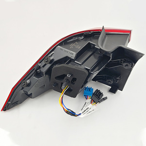 Conjunto de Luces Traseras LED para Volkswagen Tiguan 2017-2022, Luces de Reversa Dinámicas Secuenciales, Actualización Retrofit, Nuevo Acrílico ABS - Product Image 2