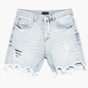 Nuevos Pantalones Cortos Bermuda Azul Claro para Hombre, con Agujeros y Bordes Desgastados, Estilo Jeans - Product Image 4