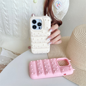 Funda de silicona suave con diseño de cuerno de monstruo, acolchada y con puntos, para iPhone 17 Pro Max 16 15 14 13, con protección antideslizante y divertida - Product Image 4
