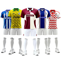 Maillots de football vintage classiques personnalisés en usine, t-shirts de football respirants par sublimation, vêtements de football rétro pour hommes
