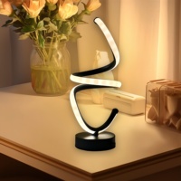 Lampe de table portable de luxe durable, design moderne, télécommande, alimentation électrique à bas prix, abat-jour en métal, vente en gros