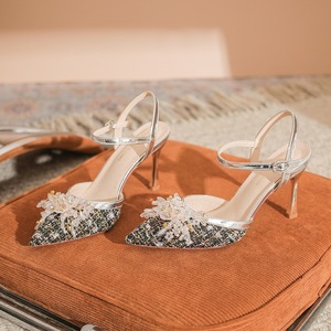 Zapatos de tacón alto con punta en pico y correa trasera de tweed con diseño floral 8188C-146 para mujer, ideales para ocasiones elegantes. - Product Image 3