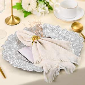 Platos Base Irrompibles <span class=keywords><strong>de</strong></span> Plástico Plateado <span class=keywords><strong>de</strong></span> 13 Pulgadas con Diseño <span class=keywords><strong>de</strong></span> Arrecife y Acabado Metálico para Recepciones <span class=keywords><strong>de</strong></span> Boda al por Mayor - Product Image 5