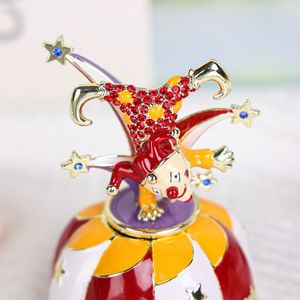 SHINNYGIFTS <span class=keywords><strong>Caja</strong></span> <span class=keywords><strong>de</strong></span> música <span class=keywords><strong>de</strong></span> payasos <span class=keywords><strong>de</strong></span> Metal pequeña pintada a mano, regalo Musical <span class=keywords><strong>de</strong></span> melodía esmaltada para niños, <span class=keywords><strong>caja</strong></span> <span class=keywords><strong>de</strong></span> música decorativa para el hogar - Product Image 5