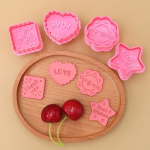 4 moules à biscuits 3D stéréo en plastique, à pression manuelle, pour la pâtisserie DIY, avec messages <span class=keywords><strong>de</strong></span> bénédiction, écologiques, compatibles lave-vaisselle et micro-ondes - Product Image 4