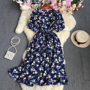 Robe décontractée à fleurs à manches courtes Robe tunique imprimée à col rond pour femmes Robe en mousseline de soie simple - Product Image 5