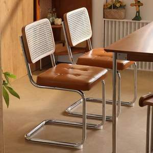 Chaise de salle à manger Warisan en bois massif et rotin, rembourrée, style vintage, meubles de salon - Product Image 1