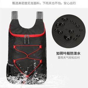 Sac à dos imperméable tendance pour les activités de plein air, idéal pour le vélo, avec logo personnalisable pour les voyages - Product Image 4
