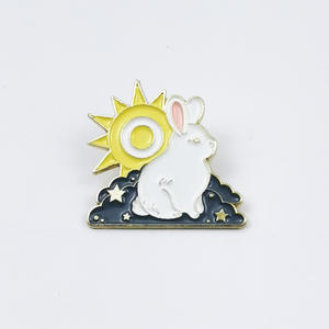 Broche Poisson Yin-<span class=keywords><strong>Yang</strong></span> Style Ancien, Badge Métallique Créatif Personnalisé Soleil Lune Lapin Renard pour Décoration de Sac à Dos - Product Image 6
