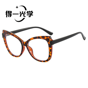 กรอบแว่นตาแบบ Cat Eye สำหรับผู้หญิง ป้องกันแสงสีฟ้า เลนส์ PC ดีไซน์เต็มกรอบ - Product Image 3