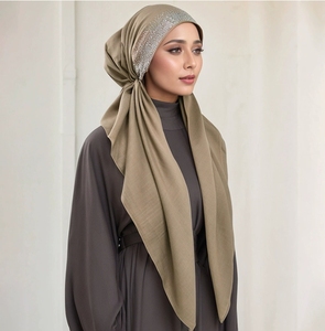 Hijab Rianstone de Venta caliente con línea de piedra recta <span class=keywords><strong>Departamento</strong></span> musulmán HECHO DE bufanda de moda modal Hijab árabe de Malasia - Product Image 1