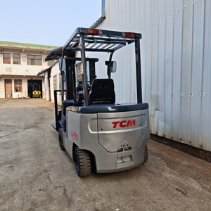 Carretilla Elevadora Diésel TCM de Nueva Energía Usada de Alta Calidad 2.5T 3T 5T Pequeña para Terrenos Difíciles con Asiento del Operador y Contrapeso Cpd35 - Product Image 2
