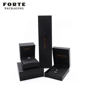 Boîte à bijoux en papier de luxe avec logo personnalisé FORTE Emballage de pendentif anneau bon marché imprimé en stock en gros pour bijoux - Product Image 2
