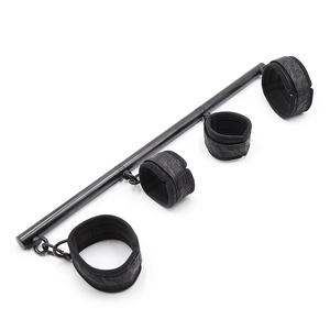 Huawen Men and Women Adult Sex Toys Black Detachable Leather Sponge Handcuffs <strong>Spreader</strong> <strong>Bar</strong> <strong>BDSM</strong> HW-WM200781 - Product Image 2