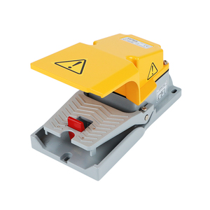 Interrupteur à pédale industriel 15A 220V en métal, protection IP65, sécurité anti-erreur de commande - Product Image 4