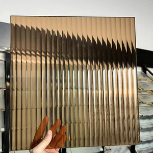 Vidrio Estampado Transparente de 4mm 5mm de Fábrica China, con Patrones de Flor de Néfrita, Nashji, Wanji y Mayflower, para Decoración y Ventanas - Product Image 1