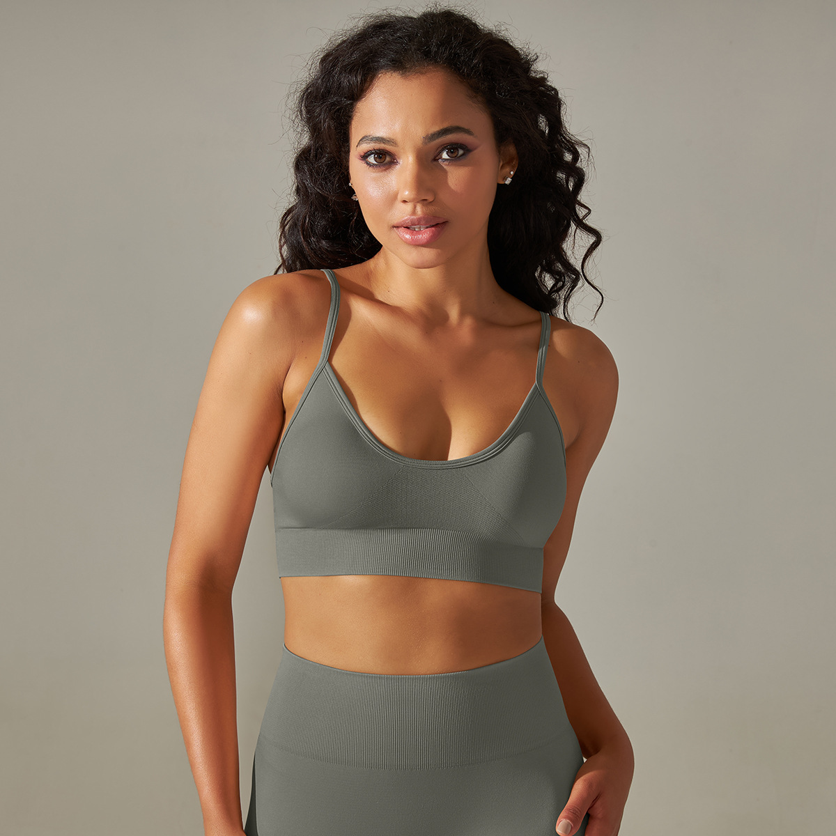 6606 Soutien-gorge à bretelles-Noir