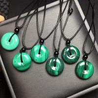 Pendentif boucle de paix en malachite naturelle Pierre de guérison Pendentif boucle de pain en cristal naturel