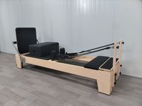 Pilates Cadillac Reformer en chêne, équipement de fitness durable, réglable et portable avec garantie de 2 ans pour la maison, la salle de sport et l'usage en studio MJD W15