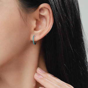 Ensemble de bijoux délicats en argent sterling 925 avec turquoise synthétique, comprenant un collier étoile, des boucles d'oreilles créoles et une bague, 3 pièces pour femmes - Product Image 4