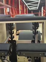 Chaise Wunda de Pilates MJD pour l'installation institutionnelle, équipement d'entraînement de stabilité pour la réaménagement et l'équipement des salles de sport d'entreprise et des espaces commerciaux