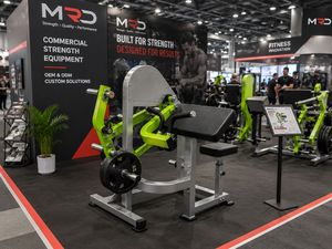 Machine à curls pour biceps MRD Commercial, équipement de musculation pour les bras, pour salle de sport et club de fitness - Product Image 5
