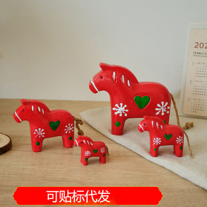 Décoration murale Hailan Nordic en bois peint, motif Cheval Dara suédois, pour attirer la prospérité, Cheval Rouge, décoration intérieure, présentation pour salon - Product Image 2