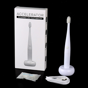 <span class=keywords><strong>Brosse</strong></span> <span class=keywords><strong>à</strong></span> dents <span class=keywords><strong>à</strong></span> lumière rouge 604i avec vibration douce, LED double 620nm, soins bucco-dentaires professionnels pour les problèmes gingivaux, les gencives sensibles, soulagement des ulcères - Product Image 6