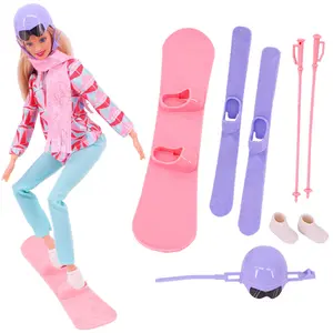 2023畅销30厘米娃娃滑雪配件泡罩配件套装儿童游戏屋玩具礼品迷你全套滑雪设备。