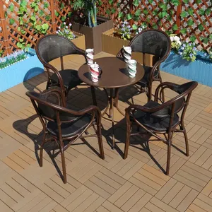 Açık eğlence kamışı avlu cafe açık açık hava bahçe rattan masa ve sandalyeler balkon bar net bez sandalye
