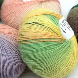 Hilo <span class=keywords><strong>de</strong></span> <span class=keywords><strong>Lana</strong></span> <span class=keywords><strong>Merino</strong></span> 100% Dimuni <span class=keywords><strong>de</strong></span> Colores Arcoíris para Tejer a Mano para Costura y Tejido <span class=keywords><strong>de</strong></span> Fantasía Uso para Suéteres y Bufandas Coloridas - Product Image 3