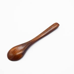 Cuchara de Madera Hecha a Mano con Diseño Único para Cocinar, Resistente a Arañazos, Herramienta de Cocina Resistente, Disponible para la Venta - Product Image 2