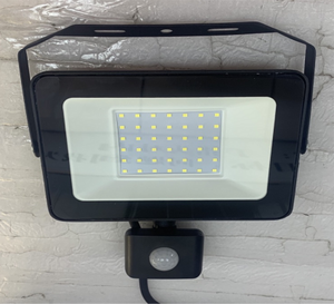 Projecteur LED extérieur de jardin <span class=keywords><strong>IP44</strong></span>, lumière à capteur PIR en aluminium, <span class=keywords><strong>lampe</strong></span> portable - Product Image 4