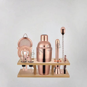 Ensemble cadeau de barman professionnel durable et moderne, 16 pièces, accessoires de bar, shaker à cocktails en acier inoxydable rose gold, kits de 750 ml - Product Image 1