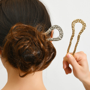 Pinza para el pelo curvada en forma de U hecha a mano, peine de cuatro dientes con inserción, accesorio para el cabello de aleación para fiestas, venta al por mayor - Product Image 2