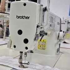 Nouvelle version originale Brother NEXIO T-8422D Machine à coudre à double aiguille à entraînement direct avec coupe-fil - Product Image 5